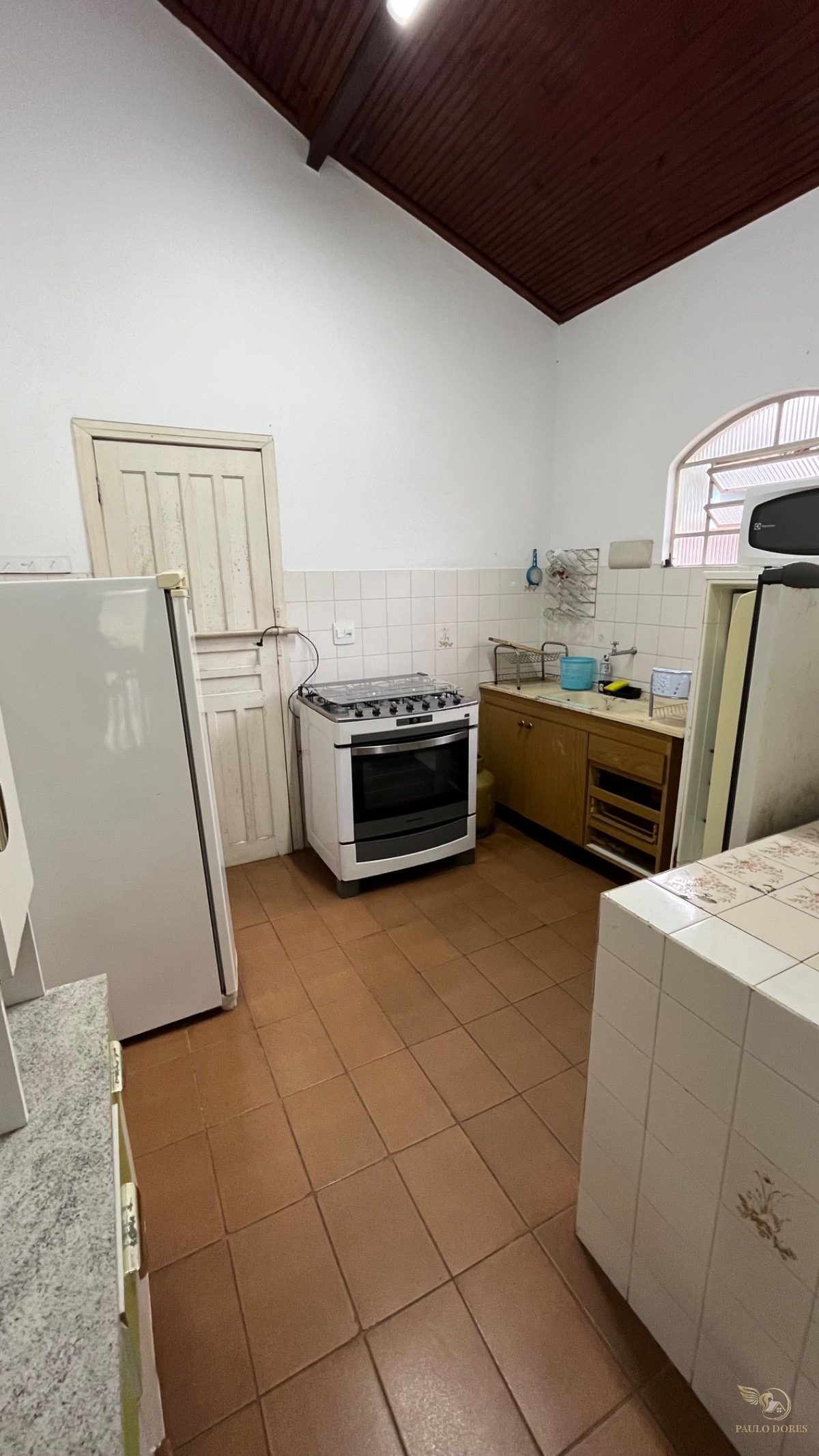 Casa à venda com 2 quartos, 250m² - Foto 4