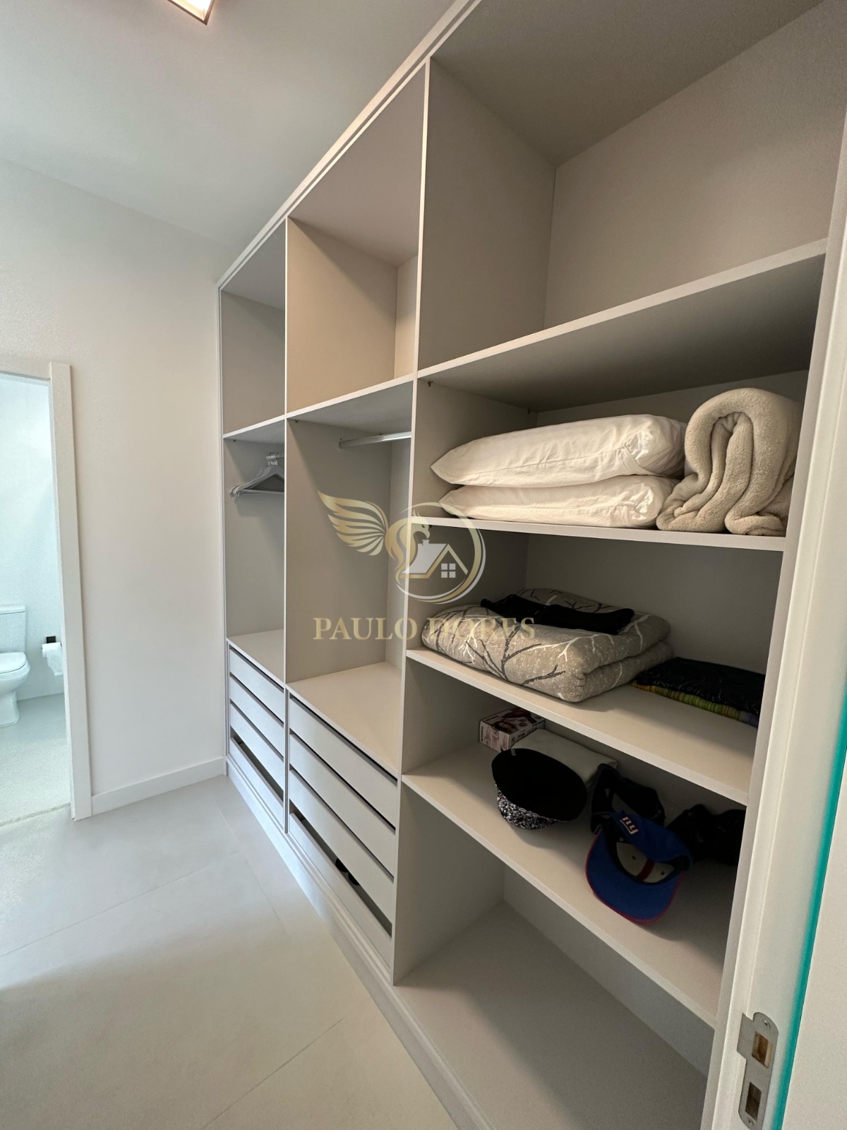 Apartamento à venda com 2 quartos, 85m² - Foto 17