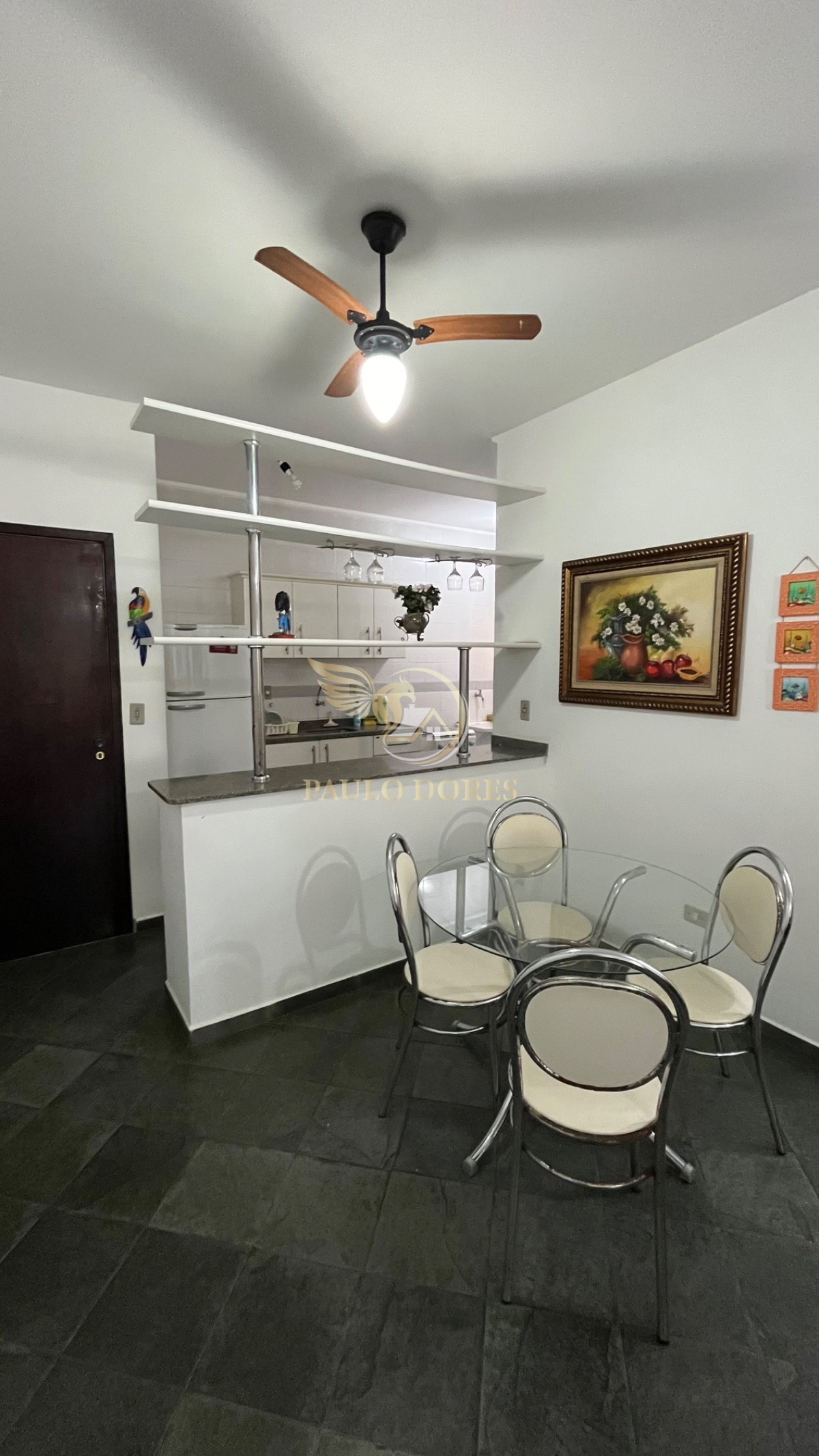 Apartamento à venda com 2 quartos, 70m² - Foto 4