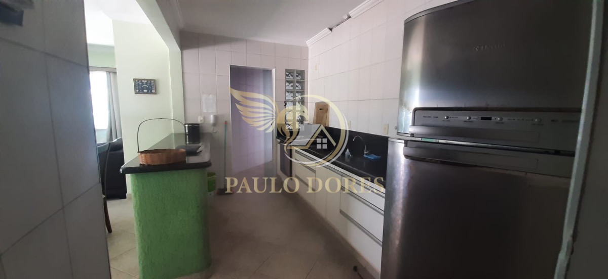 Apartamento à venda com 3 quartos, 200m² - Foto 14