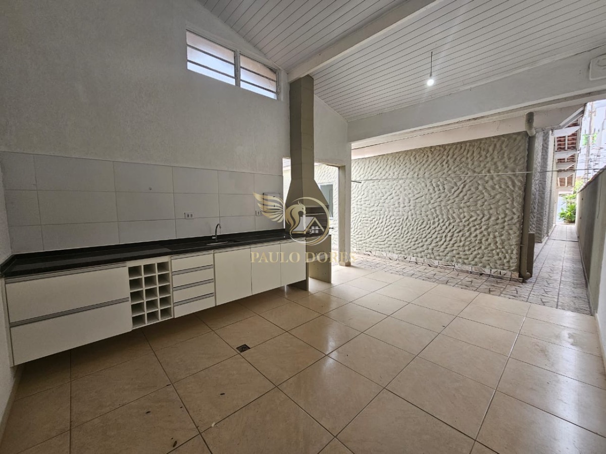 Casa à venda com 4 quartos, 185m² - Foto 26